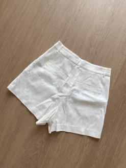 Nelly pellavashortsit