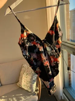 Online Nelly n kukallinen uimapuku