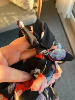 Online Nelly n kukallinen uimapuku