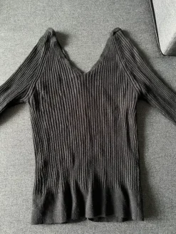 Outlet MNG Neulepaita