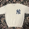 Outlet Fruit of the Loom New York Yankees Shirt