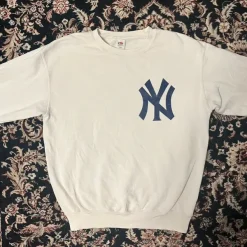 Outlet Fruit of the Loom New York Yankees Shirt