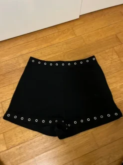 Hot Shein Niitti shortsit