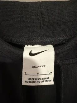 Best Nike collegehousut