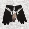 Outlet Nike Gloves