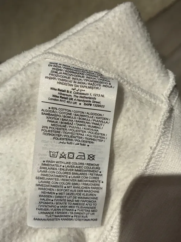 Online Nike gollege paita