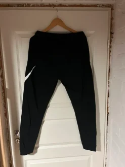 Best Nike Performance Pre-owned Verryttelyhousut - black