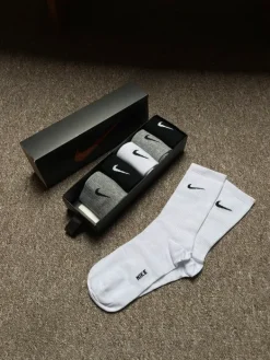 Hot Nike Premium Socks 6 Pairs Like New One Size