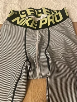 Outlet Nike pro lämpökerrasto