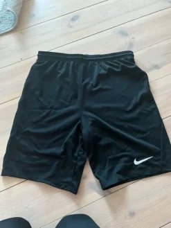 New Nike sport shorts