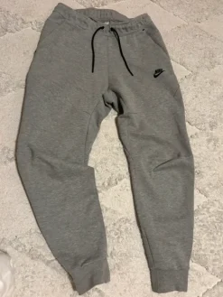 Sale Nike tech housut