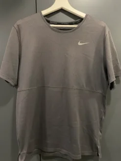 Clearance Nike treenipaita