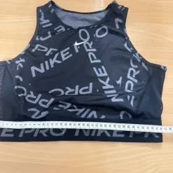 Hot Nike treenitoppi