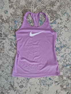 Sale Nike treenitoppi