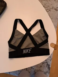 Online Nike urheiluliivit