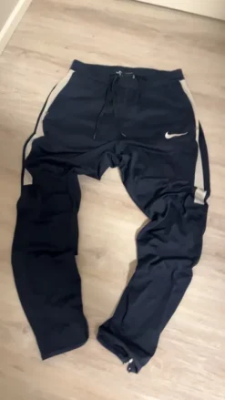 Outlet Nike Verkkarit/Sports pants