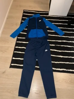 Hot Nike verryytely puku