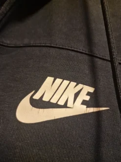 Best Nike -vetoketjuhuppari