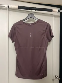 Hot Niken violetti treenipaita