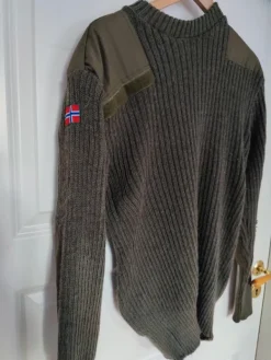 Best Norjan armeijan villapaita