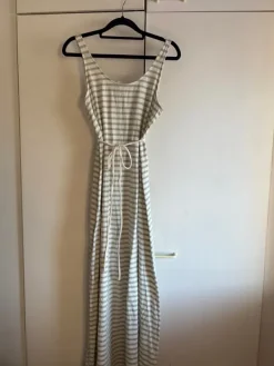 Sale H&M Mama Odotusajan mekko