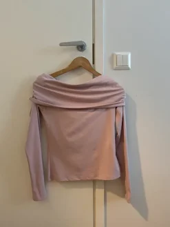 Clearance off shoulder pitkähihanen