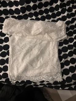 Sale off shoulder toppi