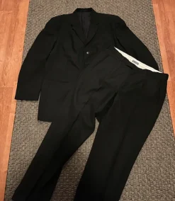 Discount Ois miesten puku