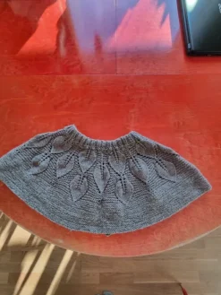 Hot Olkapään lämmintin, käsintehty, erittäin vähän käytetty, M, villaa