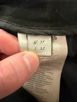 Clearance ONLY & SONS Mustat suorat housut