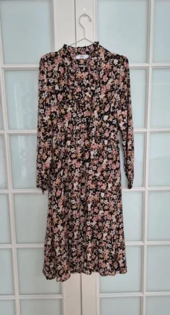 Hot Only midimekko, koko M