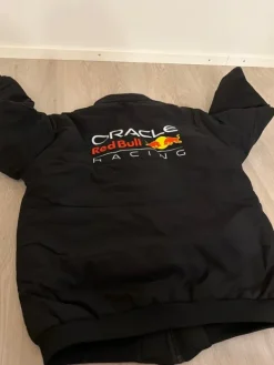 Best Red Bull Oracle Racing toppatakki – koko S/M