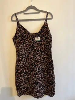 Best Sinsay Pantterimekko