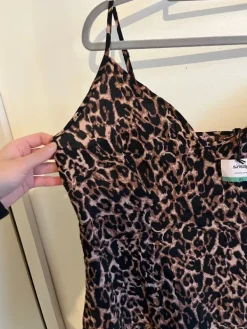 Best Sinsay Pantterimekko