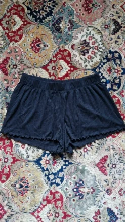 Primark Pehmeät ja joustavat minishortsit