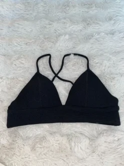 Hot H&M pehmustettu bikinitoppi