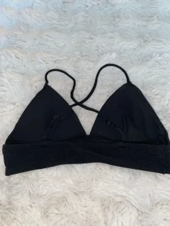 Hot H&M pehmustettu bikinitoppi