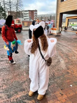 Discount Penkkariasu valkoinen karhu