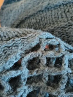 Outlet Petroolin värinen huivi