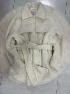 Discount Piękny barankowy płaszczyk