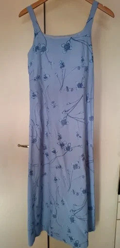 Sale Pitkä kukkamekko