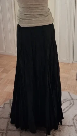 Best Seppala Pitkä leveähelmainen hame koko 38