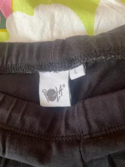 Pola Pitsi lahkeiset shortsit