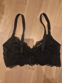 Hot Understatement Pitsi-imetysliivit