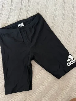 Discount adidas plaukimo sortai