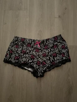 Clearance Playboy yökkärishortsit