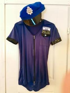 Clearance poliisi naamiaisasu