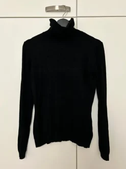 New Anna Field Pooloneule