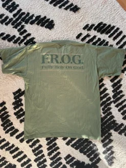 Best Vintage Print tee FROG