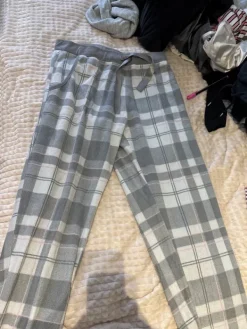 Clearance Actuelle Pörröiset yöhousut